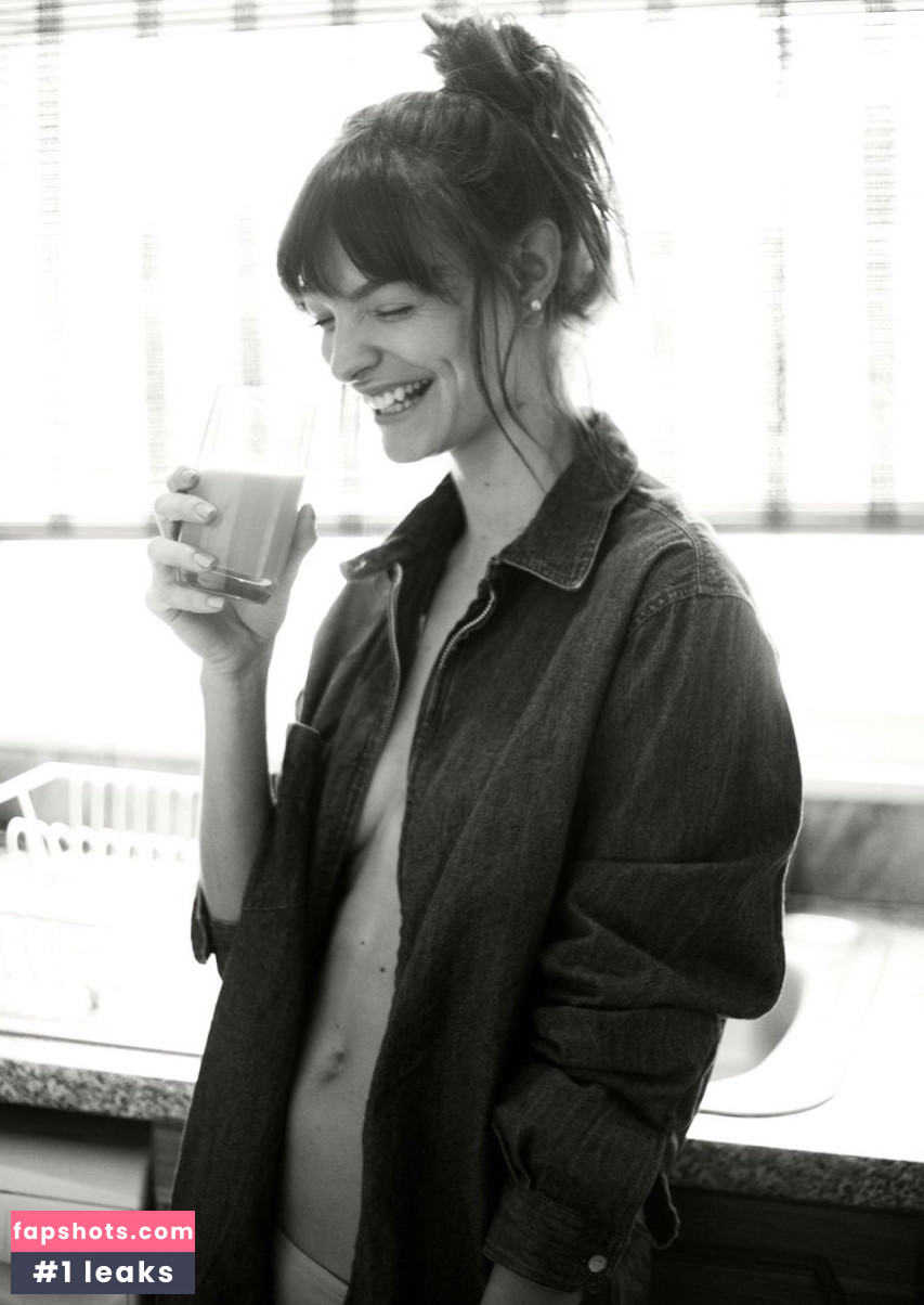 Rachel Joy gallery photo #6