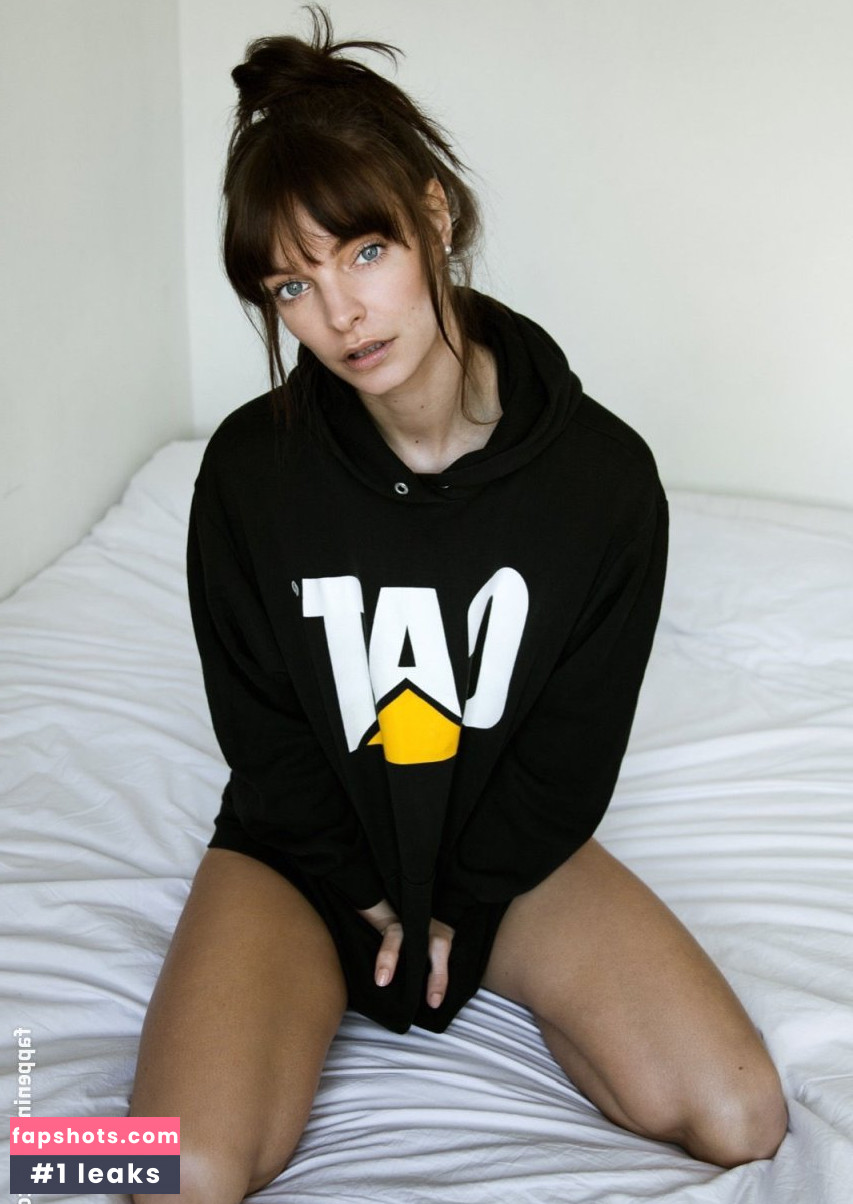 Rachel Joy gallery photo #7