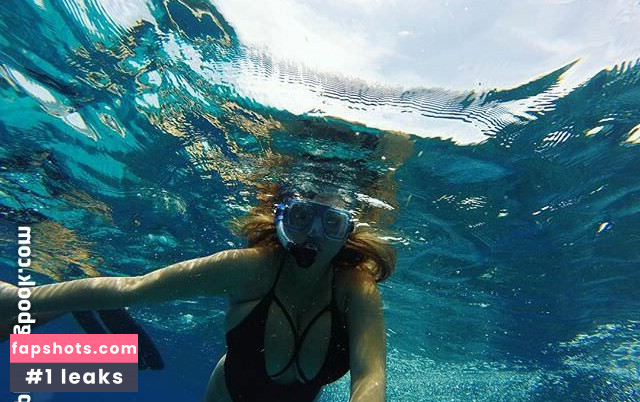 Rachel L gallery photo #19