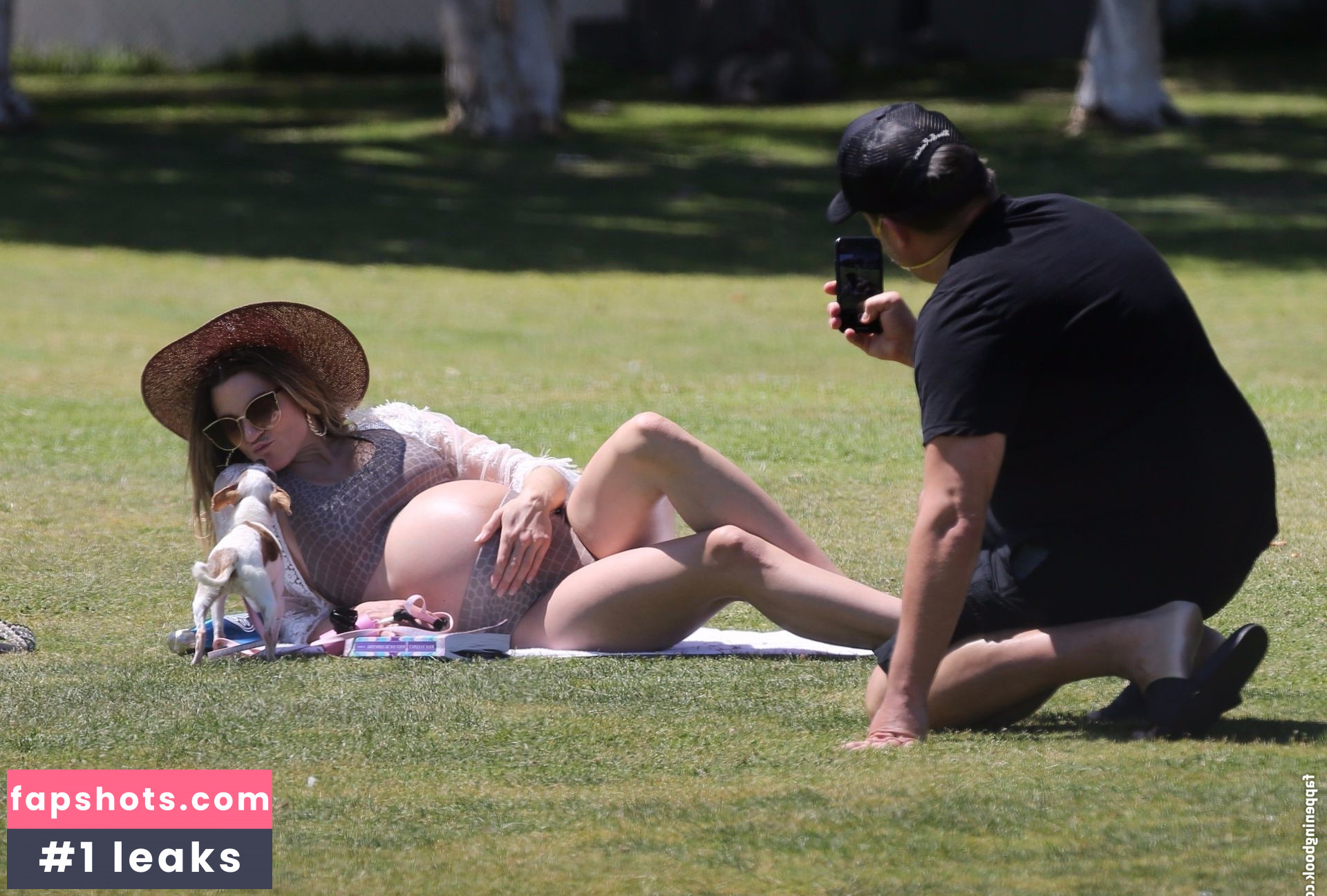 Rachel McCord gallery photo #335