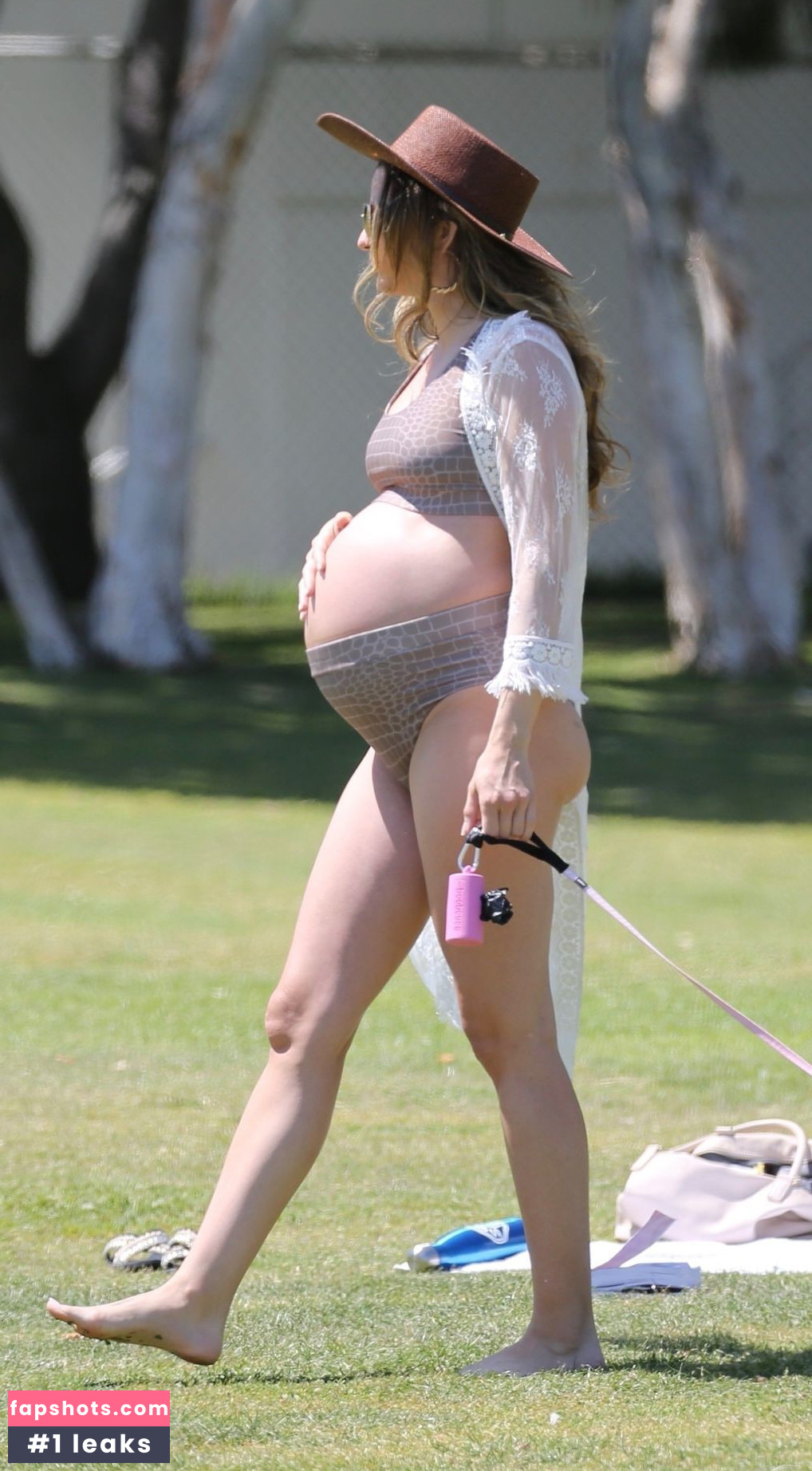 Rachel McCord gallery photo #351