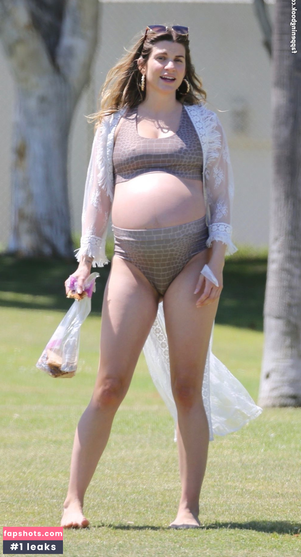 Rachel McCord gallery photo #352