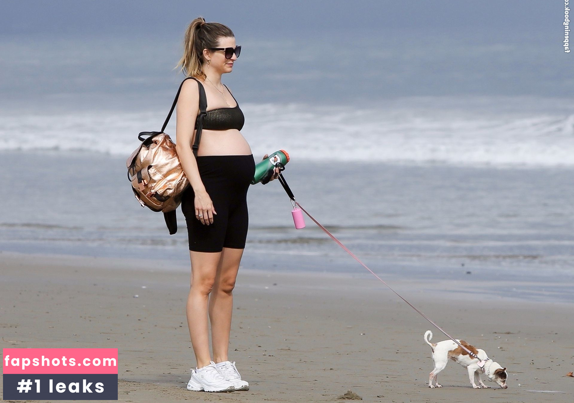 Rachel McCord gallery photo #364