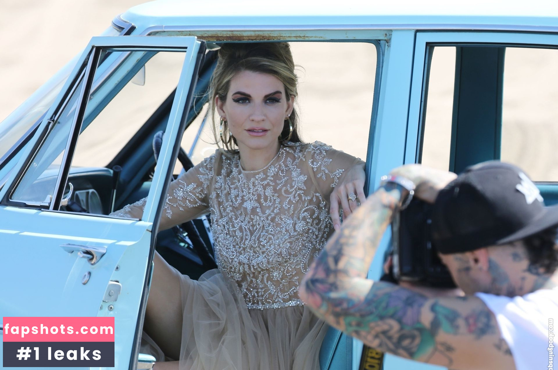 Rachel McCord gallery photo #573