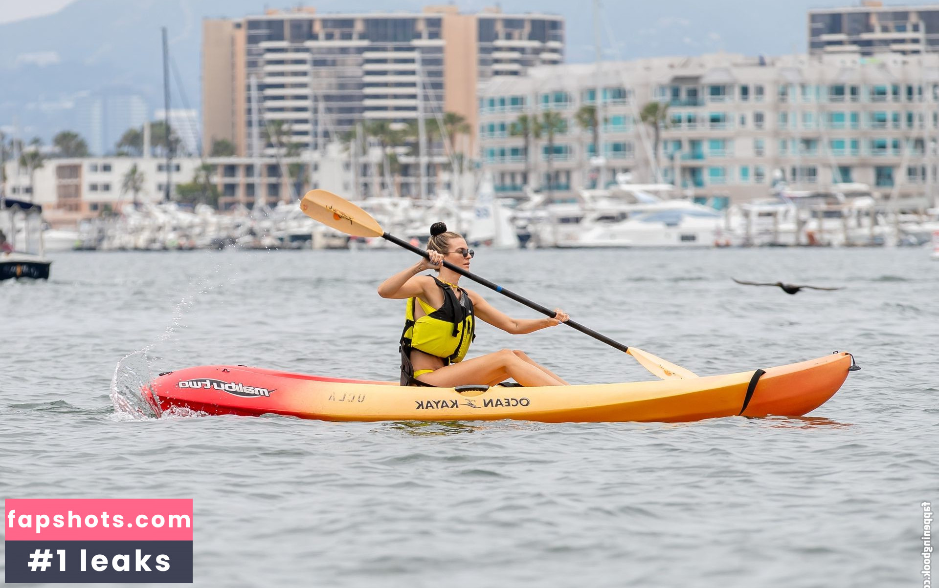 Rachel McCord gallery photo #656