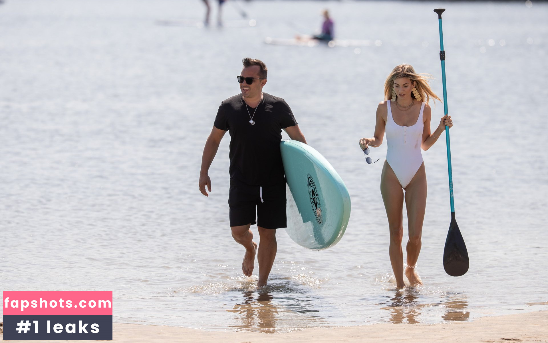 Rachel McCord gallery photo #772