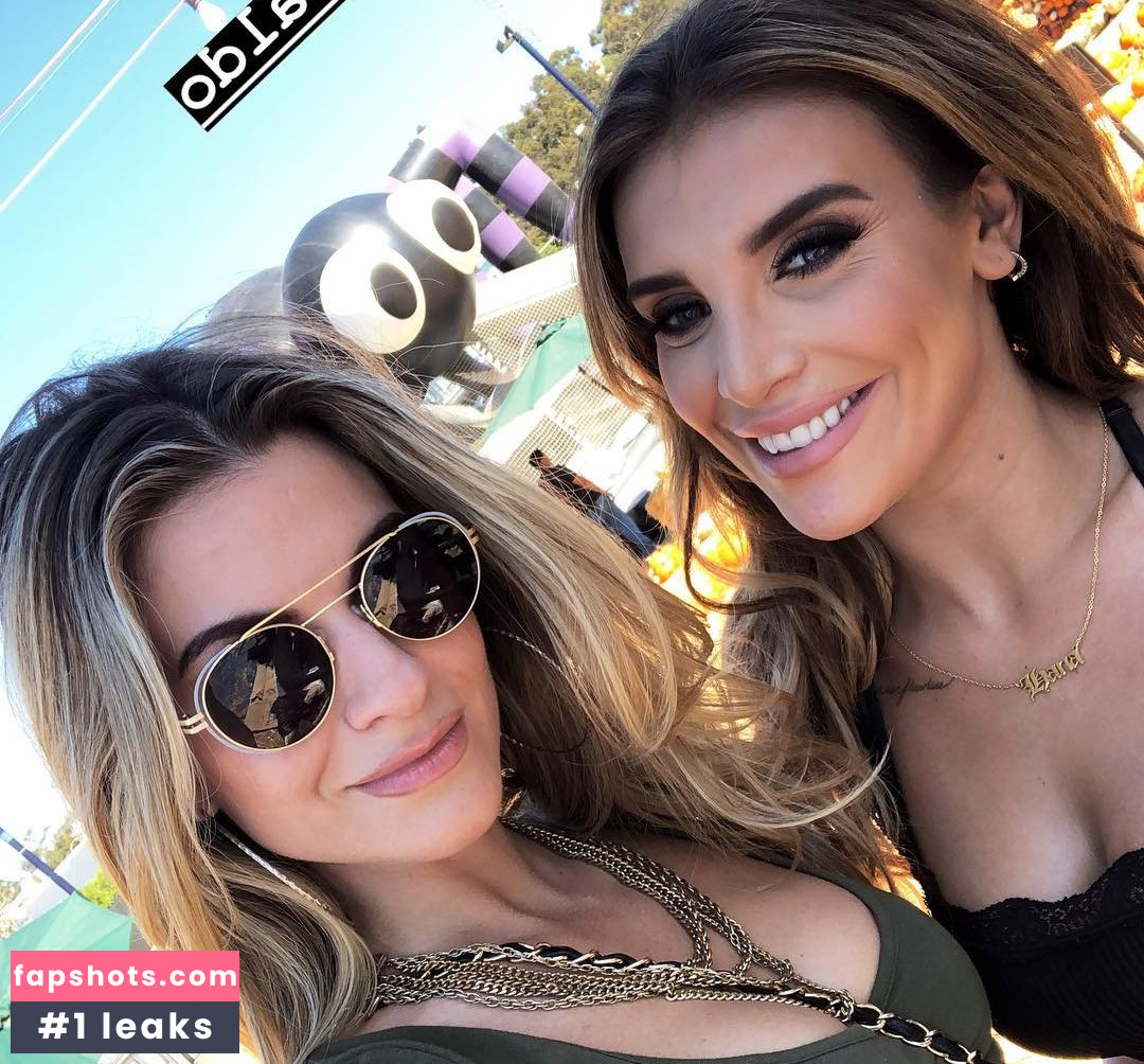 Rachel McCord gallery photo #779