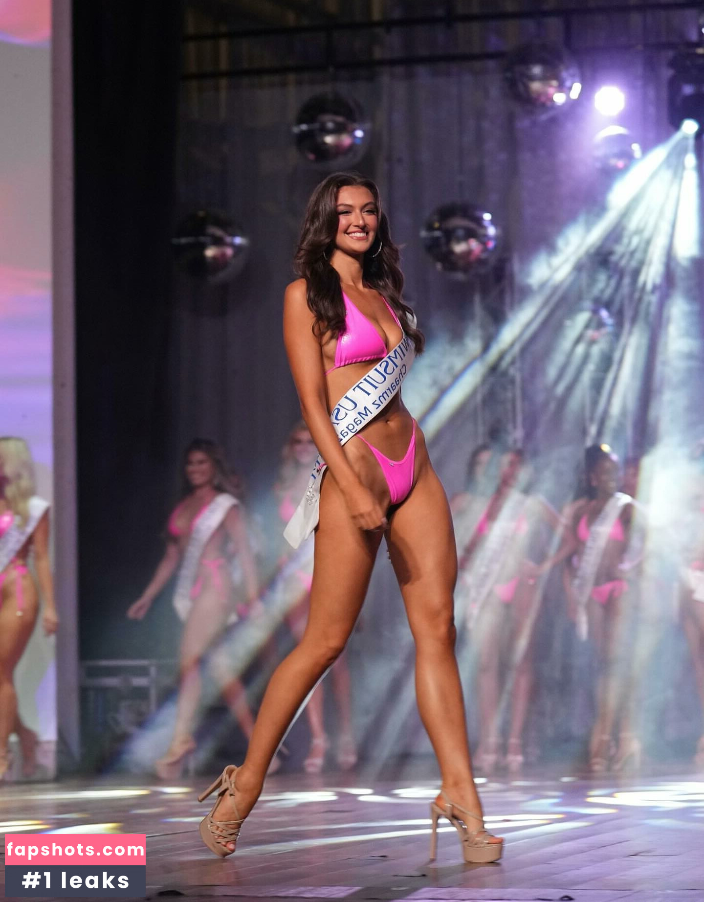 Rachel Michelle gallery photo #24