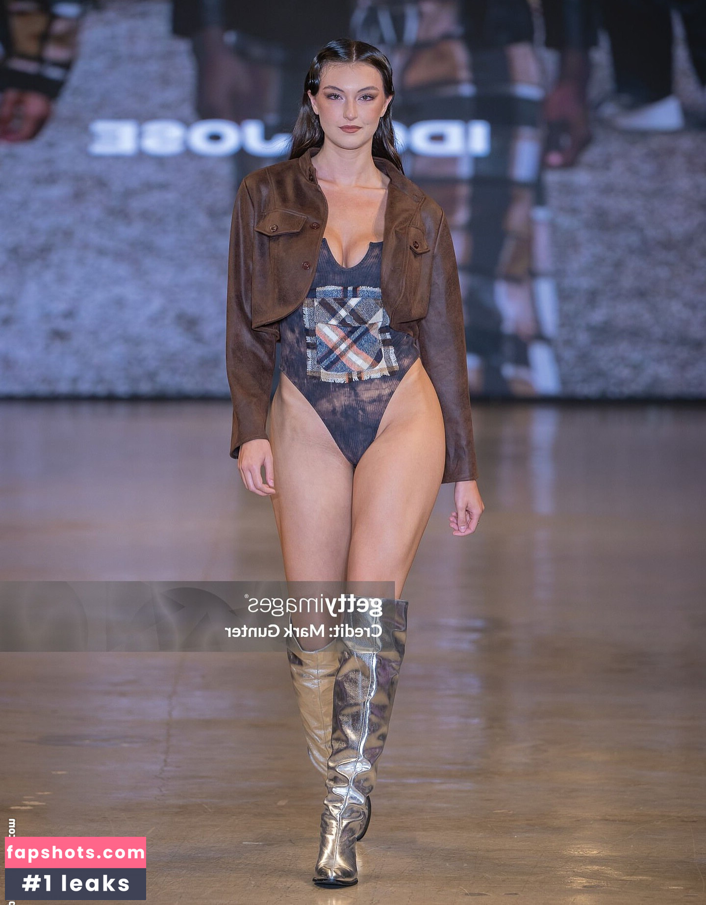 Rachel Michelle gallery photo #37