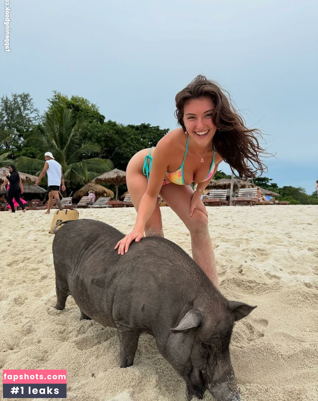 Rachel Michelle gallery photo #44