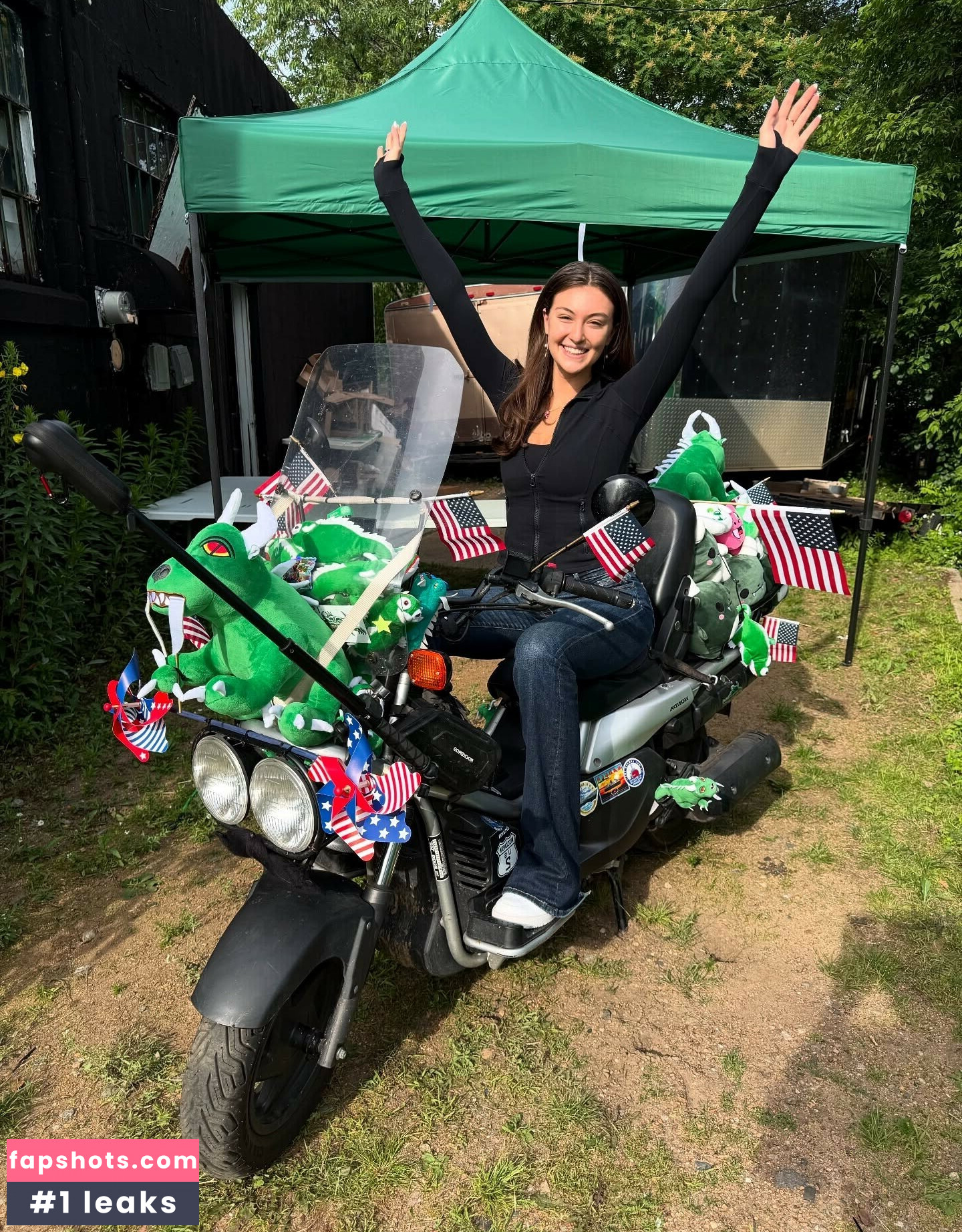 Rachel Michelle gallery photo #54