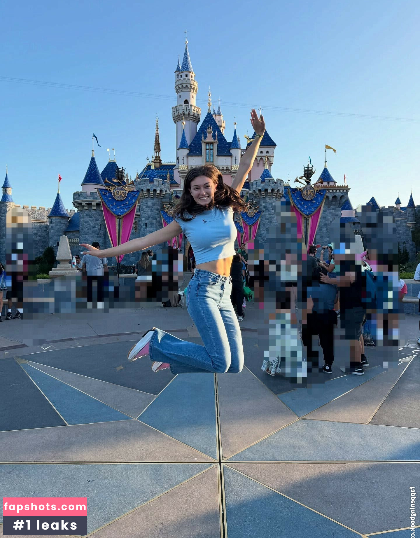 Rachel Michelle gallery photo #61