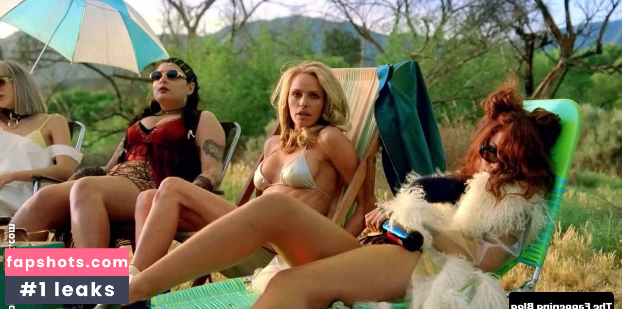 Rachel Roberts gallery photo #49