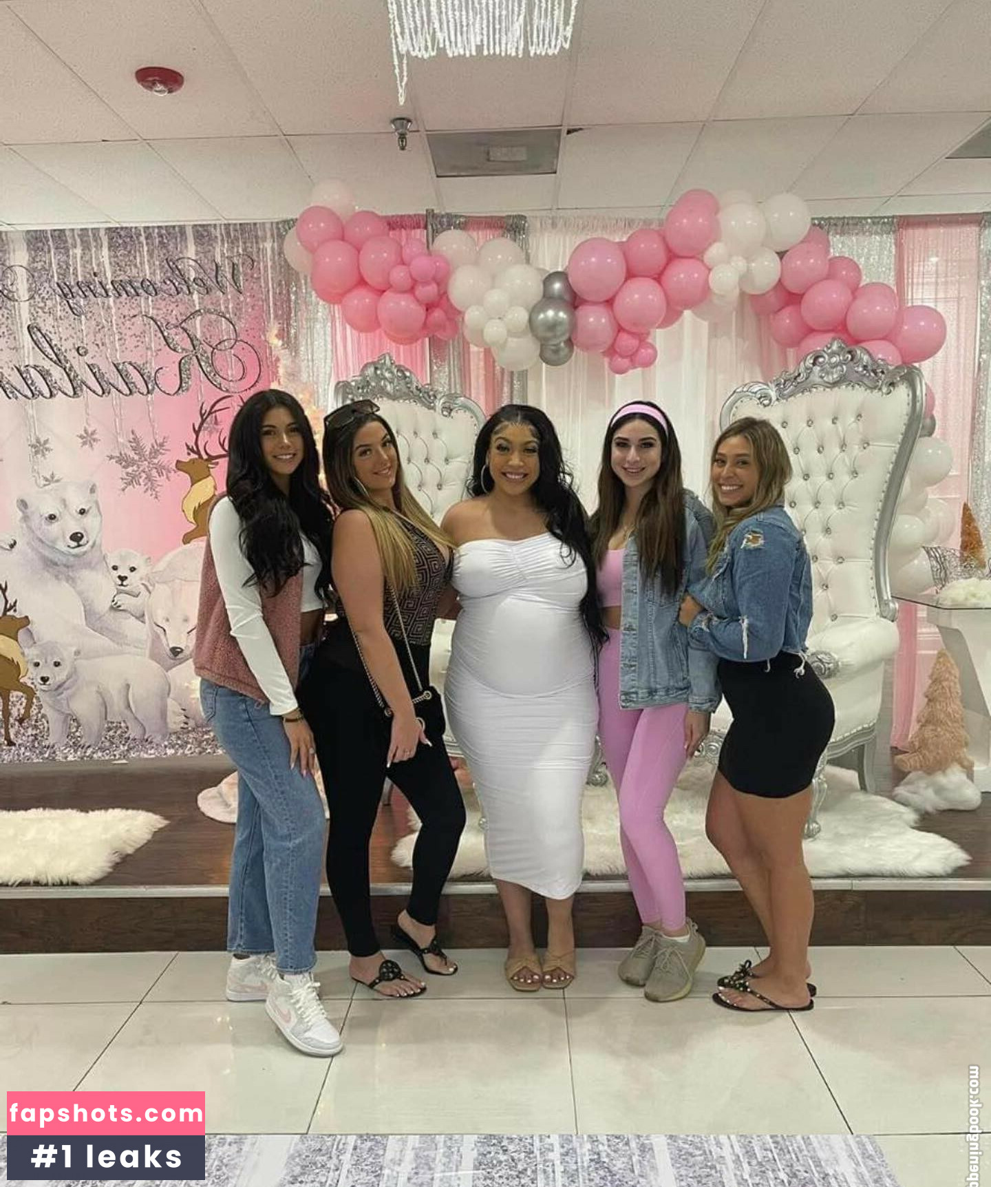 Rachel S gallery photo #13