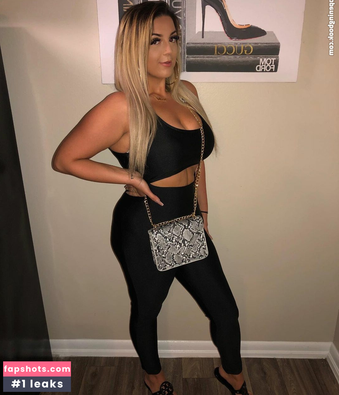 Rachel S gallery photo #7