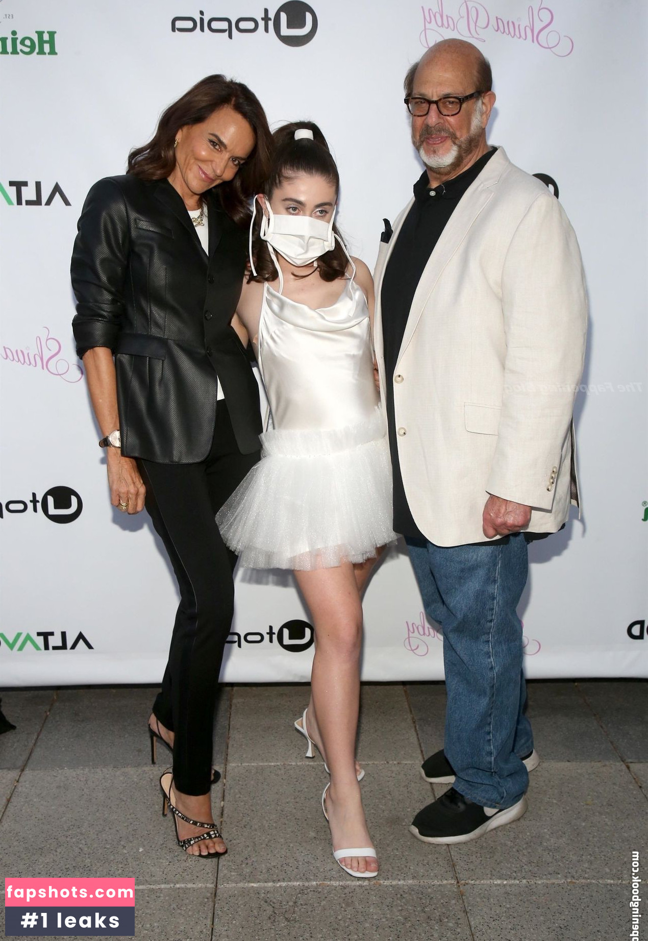 Rachel Sennott gallery photo #129