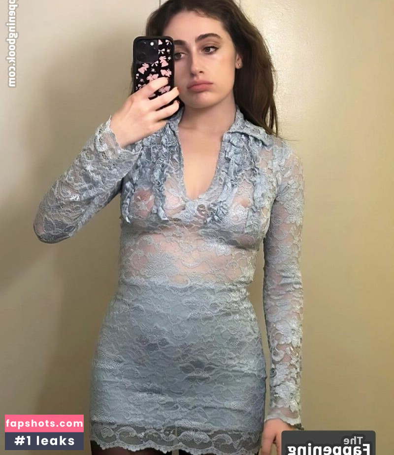 Rachel Sennott gallery photo #53