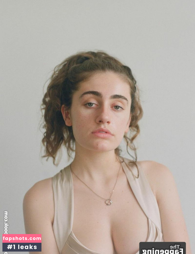 Rachel Sennott gallery photo #66