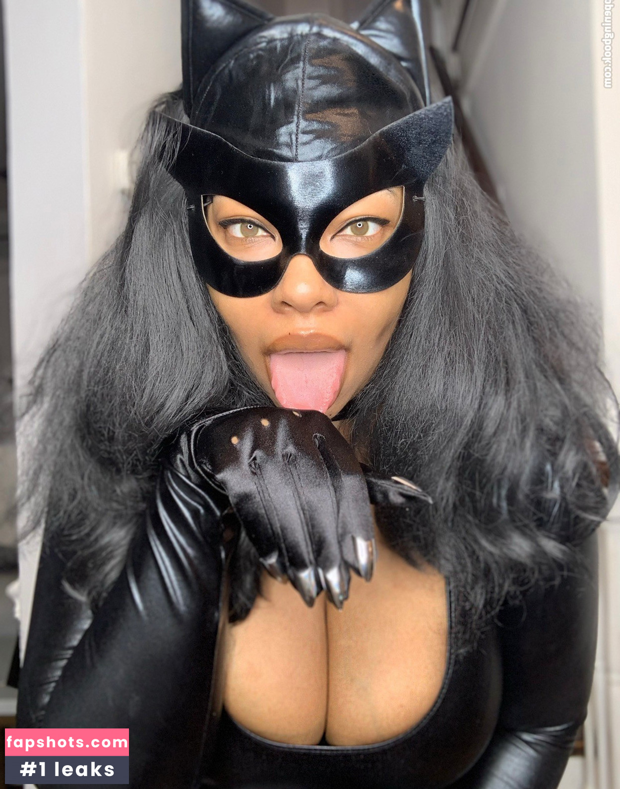 Rachel Storms gallery photo #18