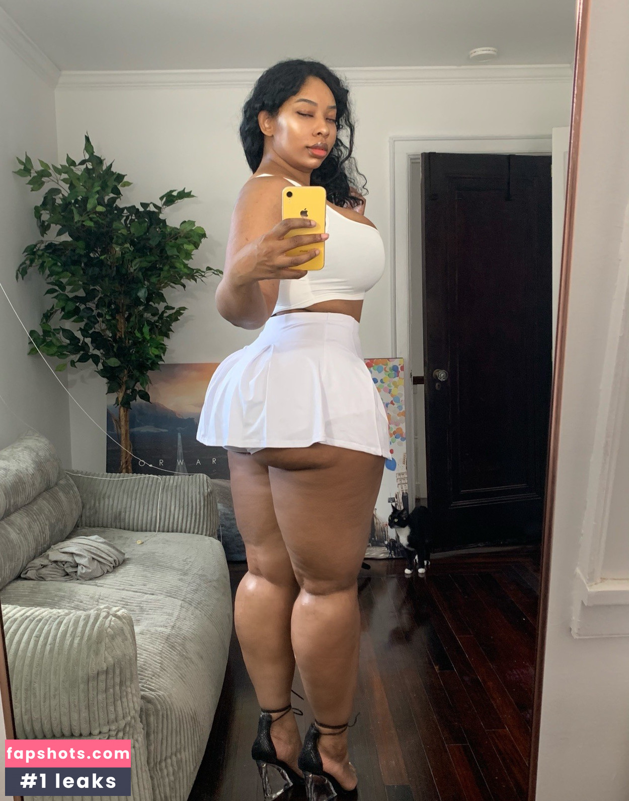 Rachel Storms gallery photo #3