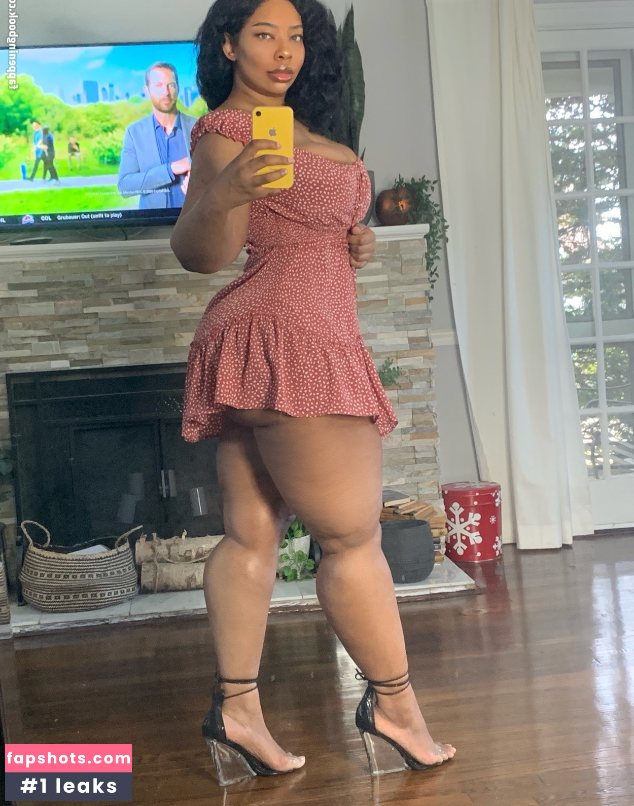 Rachel Storms gallery photo #22