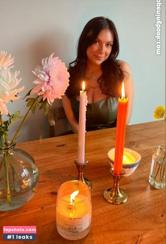 Rachel Winchester gallery photo #17