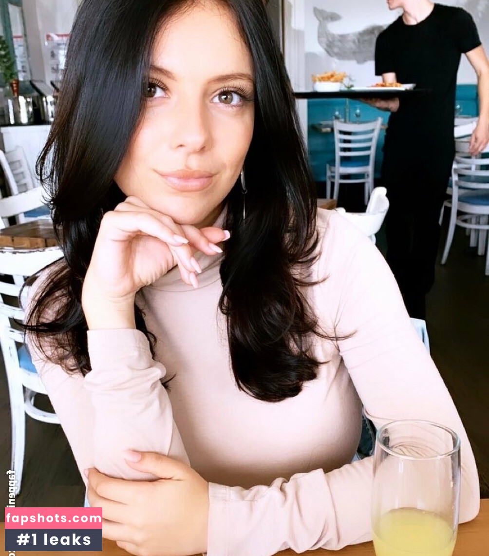 Rachel Winchester gallery photo #20