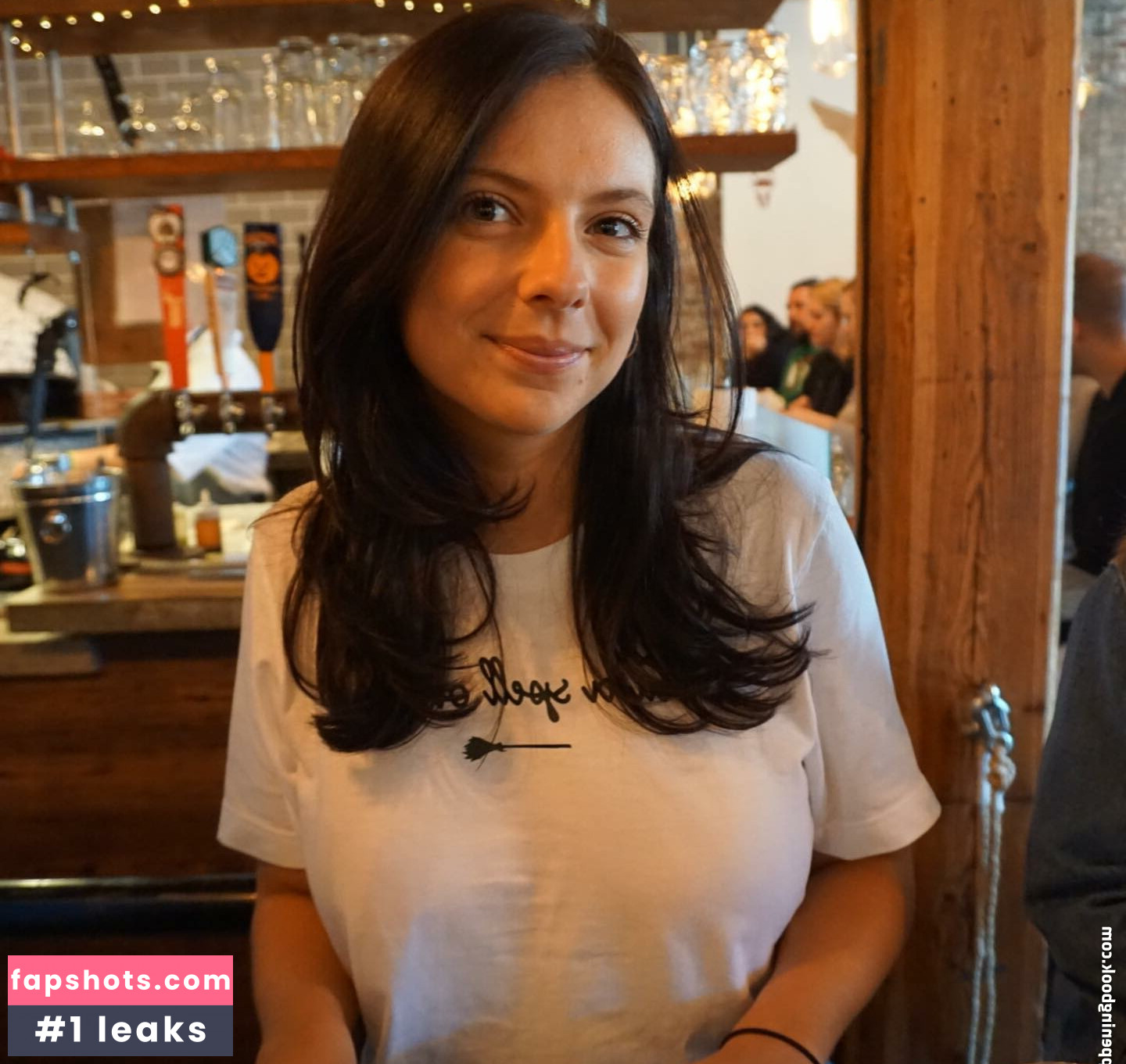 Rachel Winchester gallery photo #31