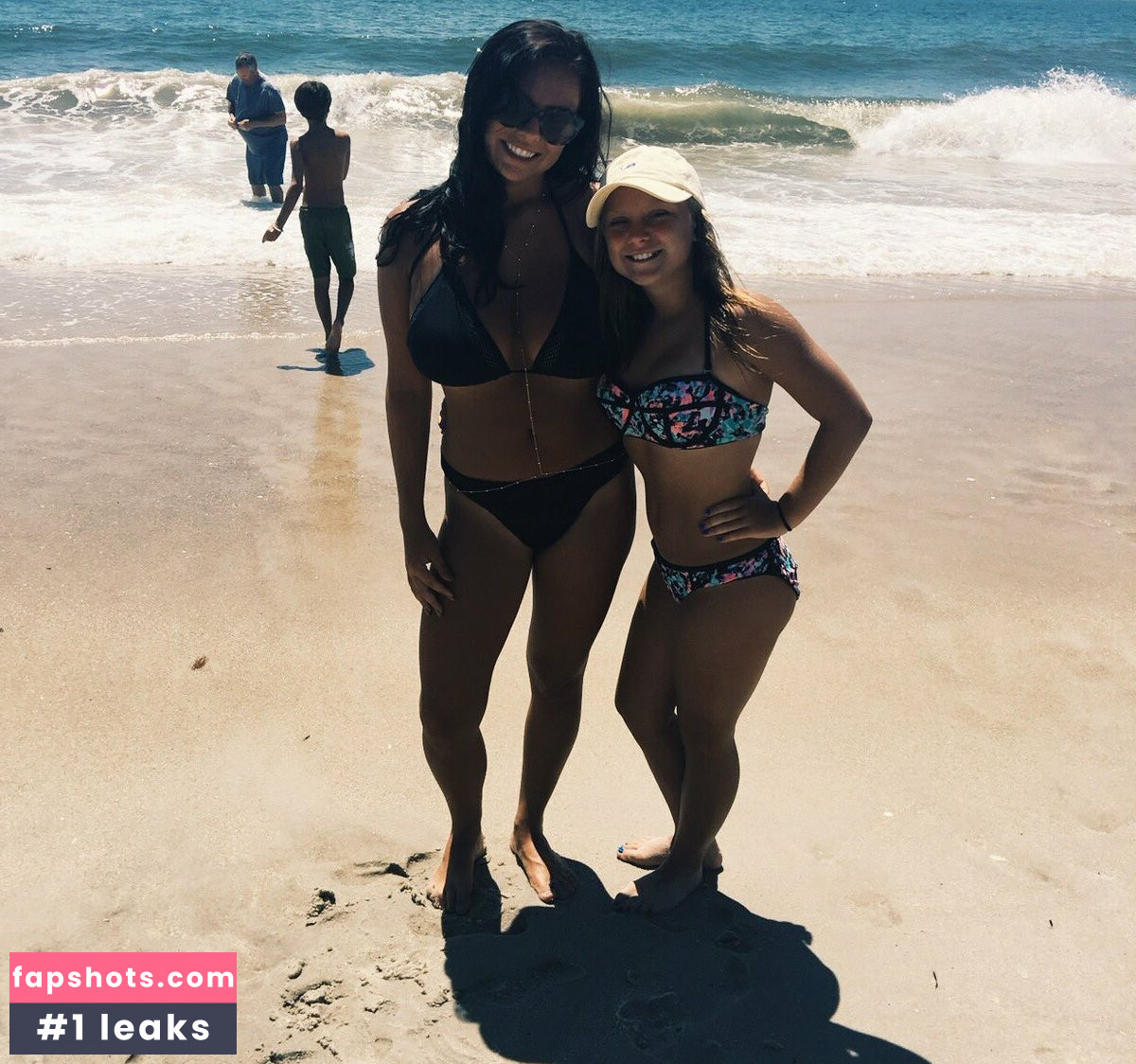 Rachel Winchester gallery photo #42