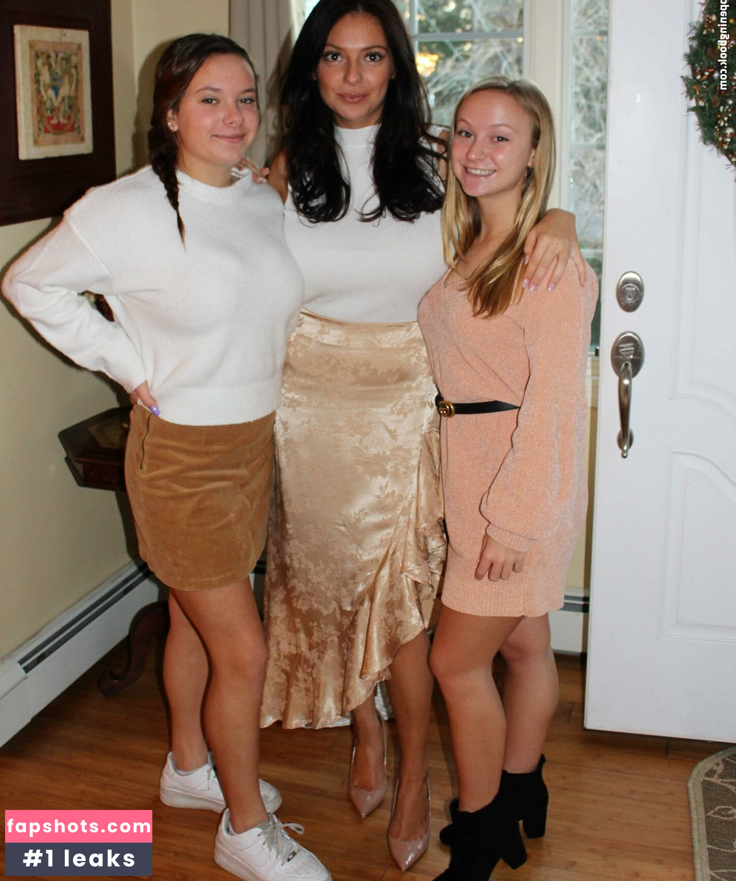 Rachel Winchester gallery photo #8