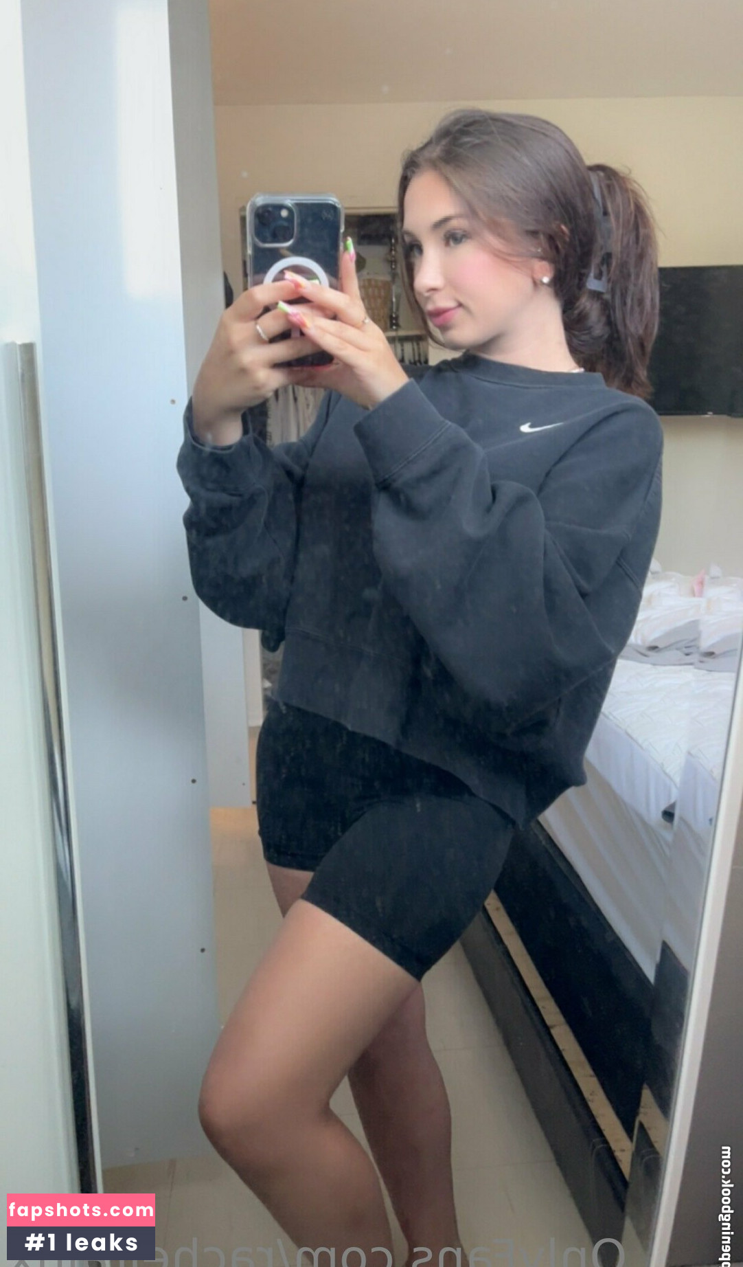 Rachelrainx gallery photo #15