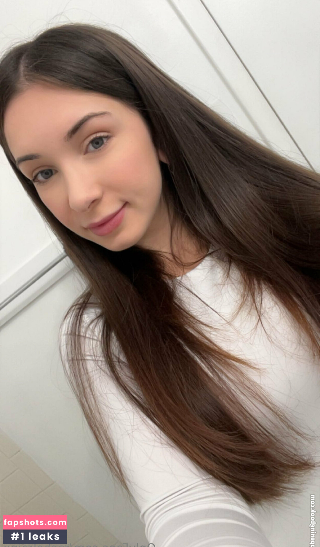 Rachelrainx gallery photo #3