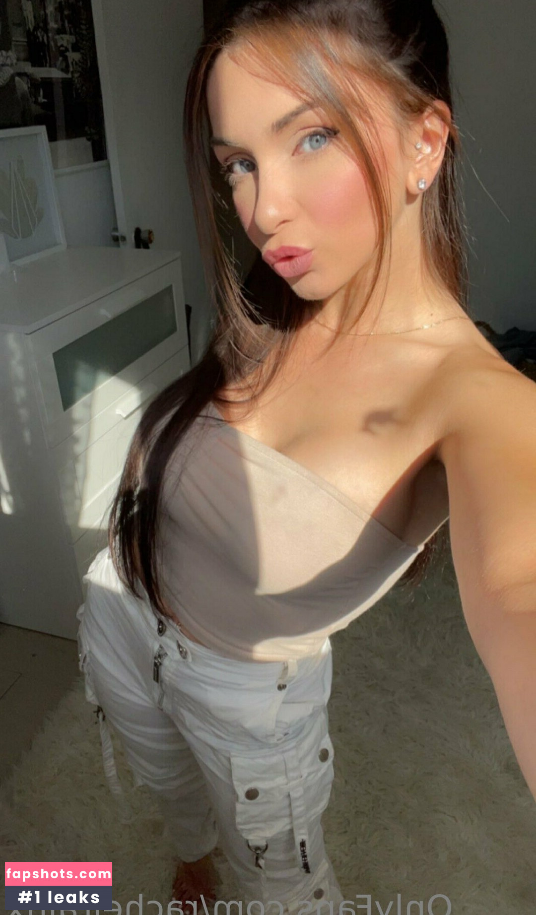 Rachelrainx gallery photo #29