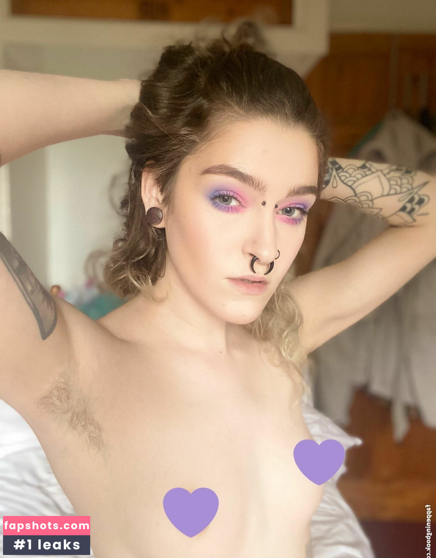 Rae Moonn gallery photo #7