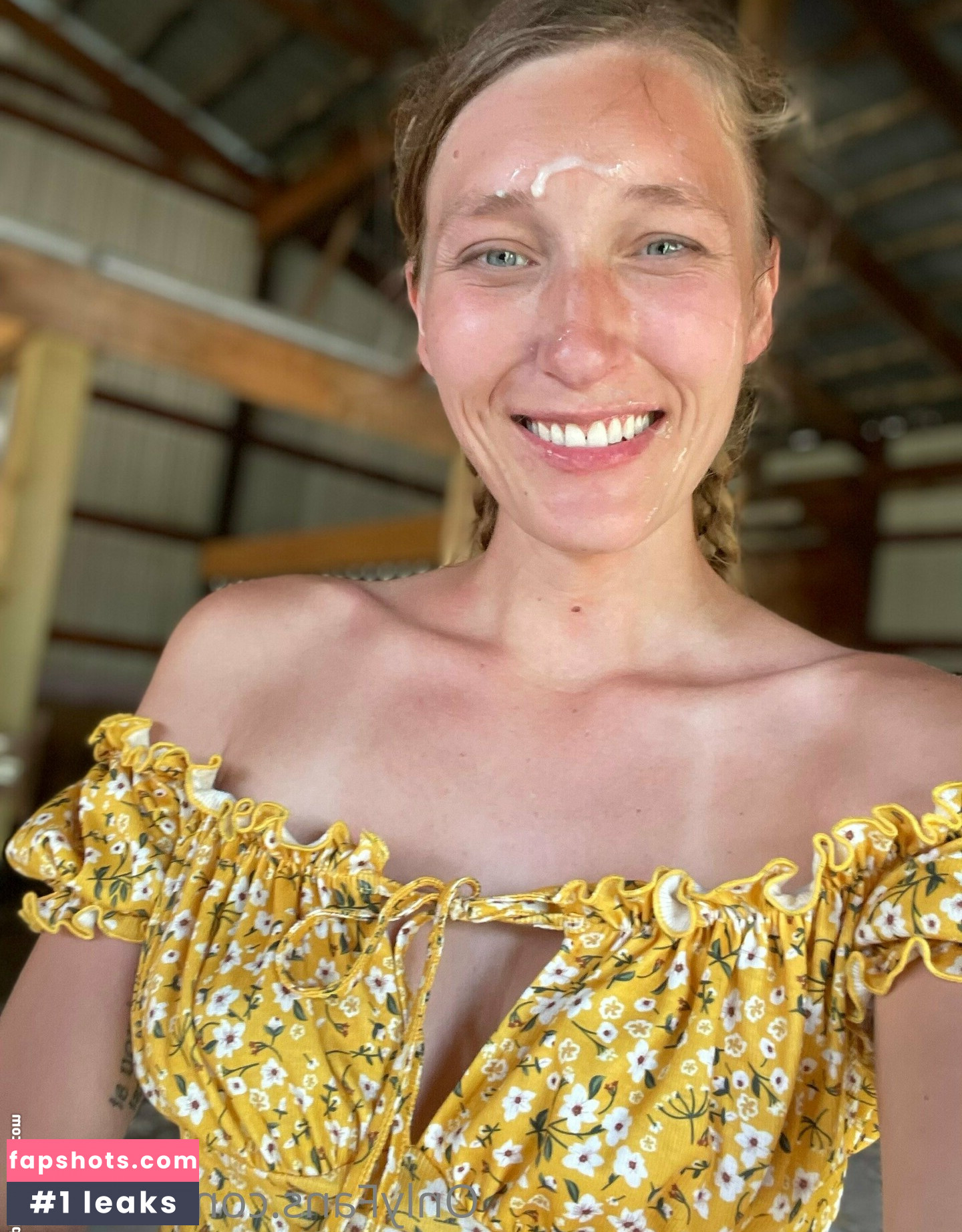 raechel gallery photo #3