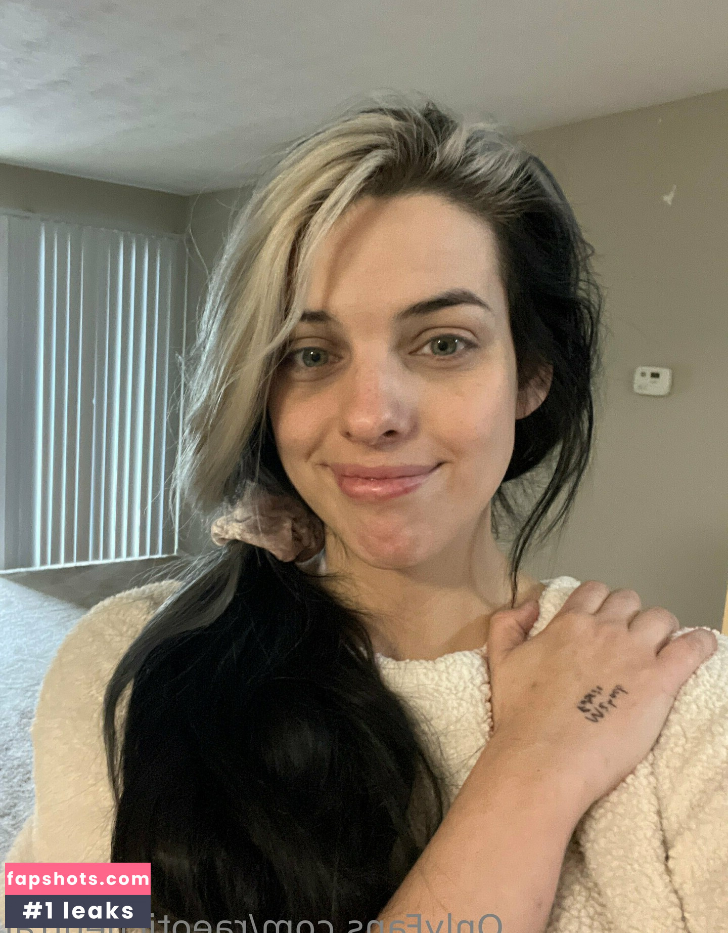 raeoticneutral gallery photo #24