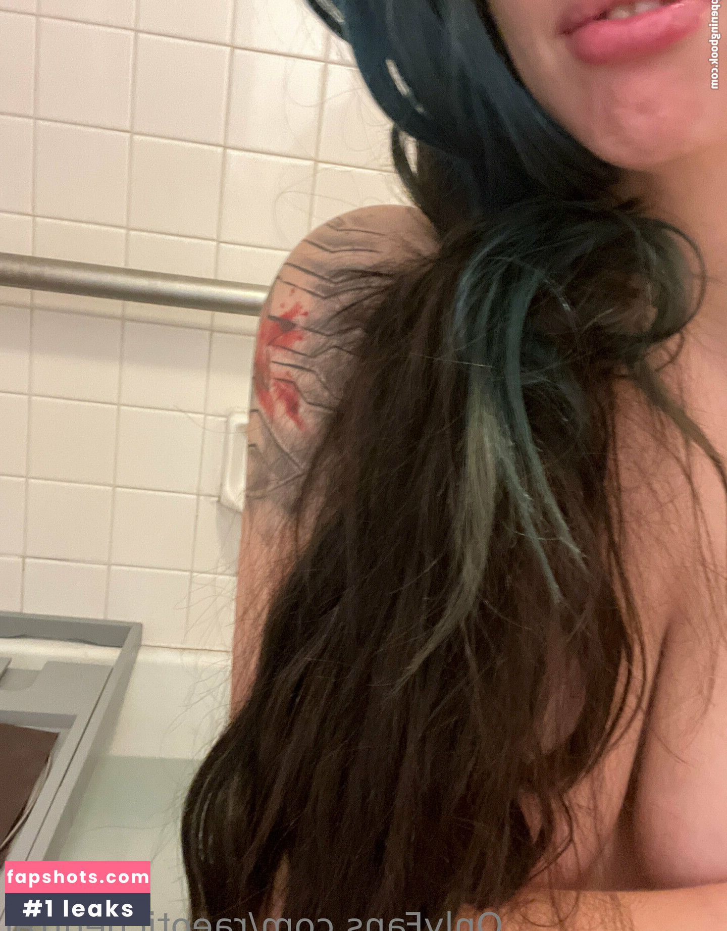 raeoticneutral gallery photo #28