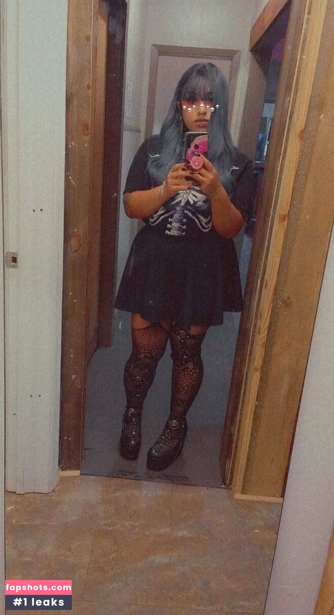 raeraejiggles Filtración Desnuda OnlyFans Foto #14 - Fapshots