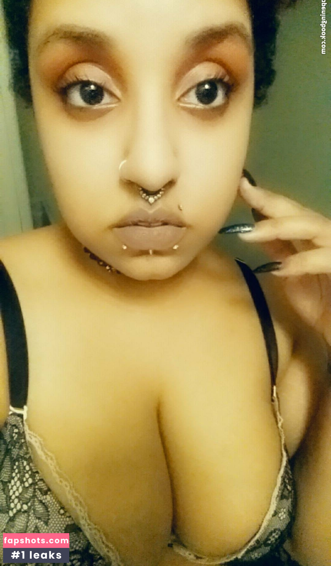 raeraejiggles Filtración Desnuda OnlyFans Foto #24 - Fapshots