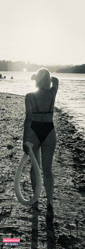 Rafaela Tomasi Nude Leaks OnlyFans Photos #7 - LeakJerk