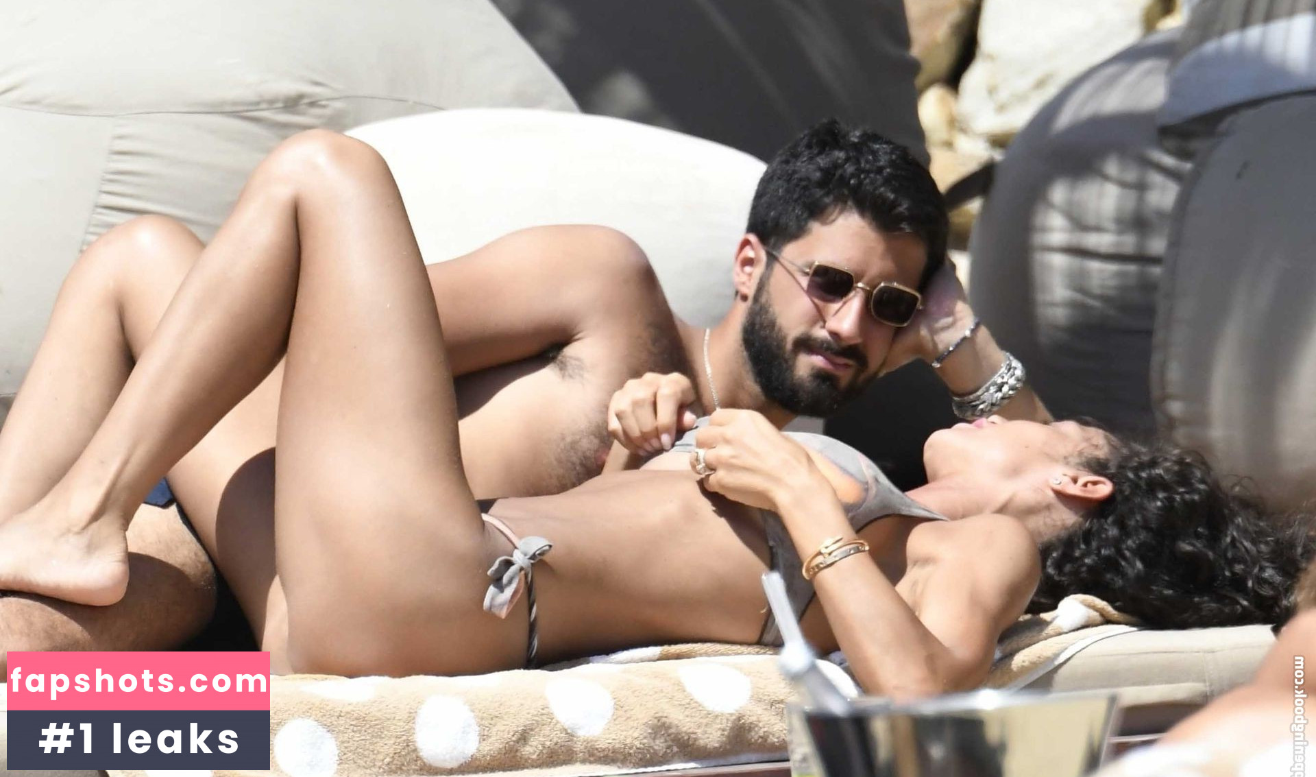 Raffaella Fico gallery photo #21