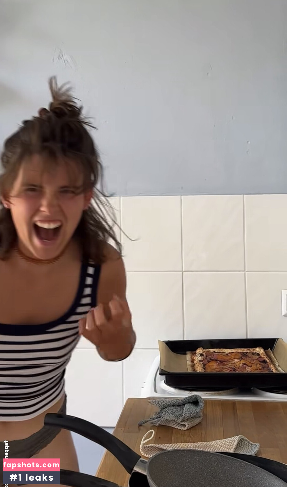 Rahel.Zoe nude babe gallery