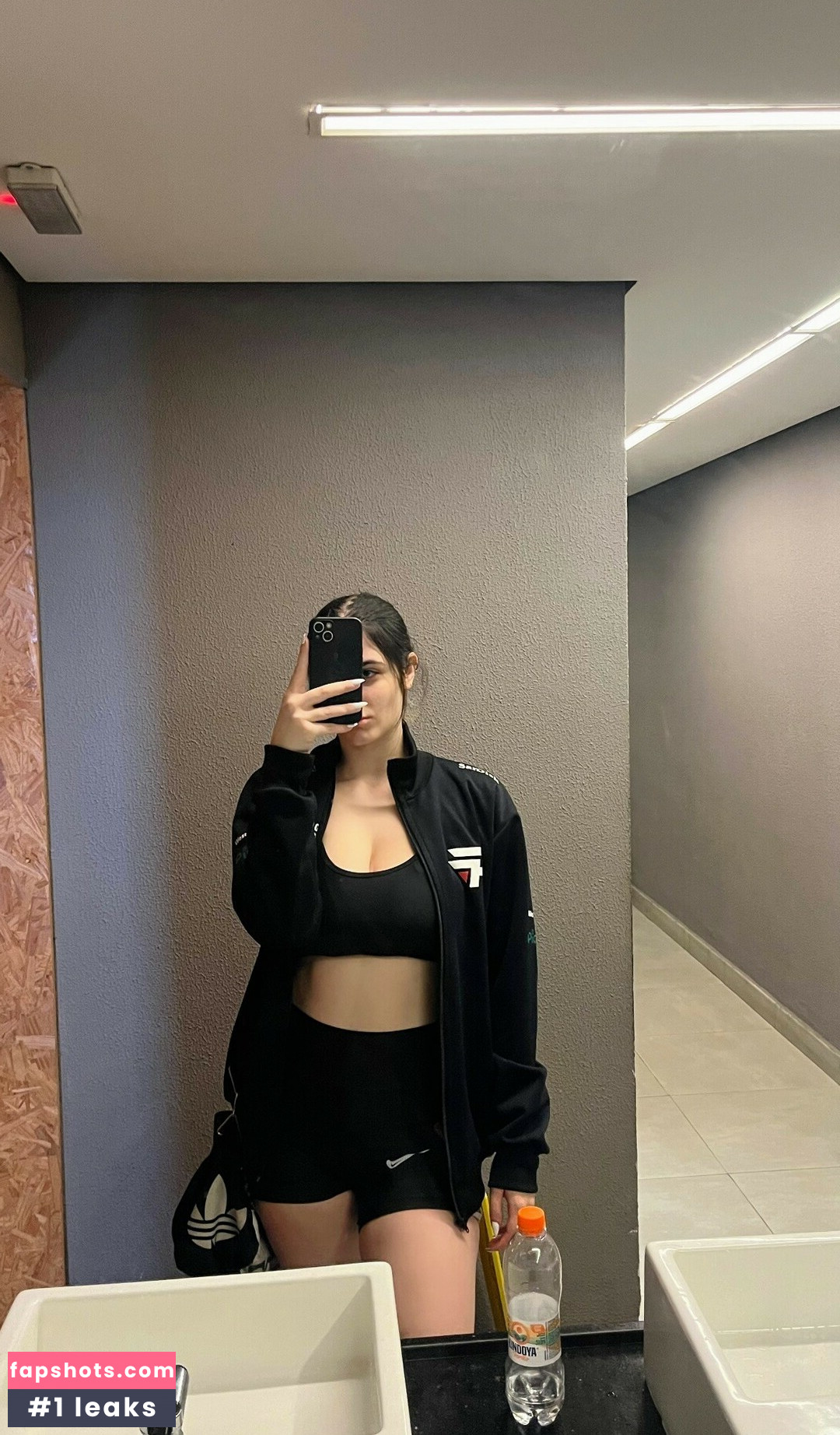 Rahkys gallery photo #4