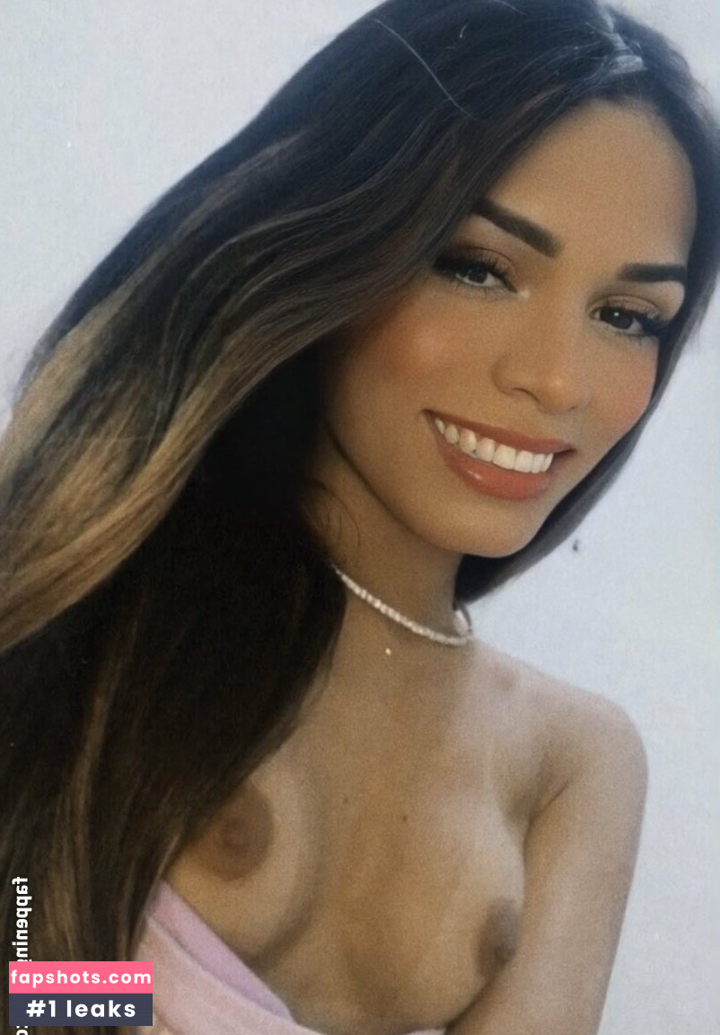 Raica Morales gallery photo #3