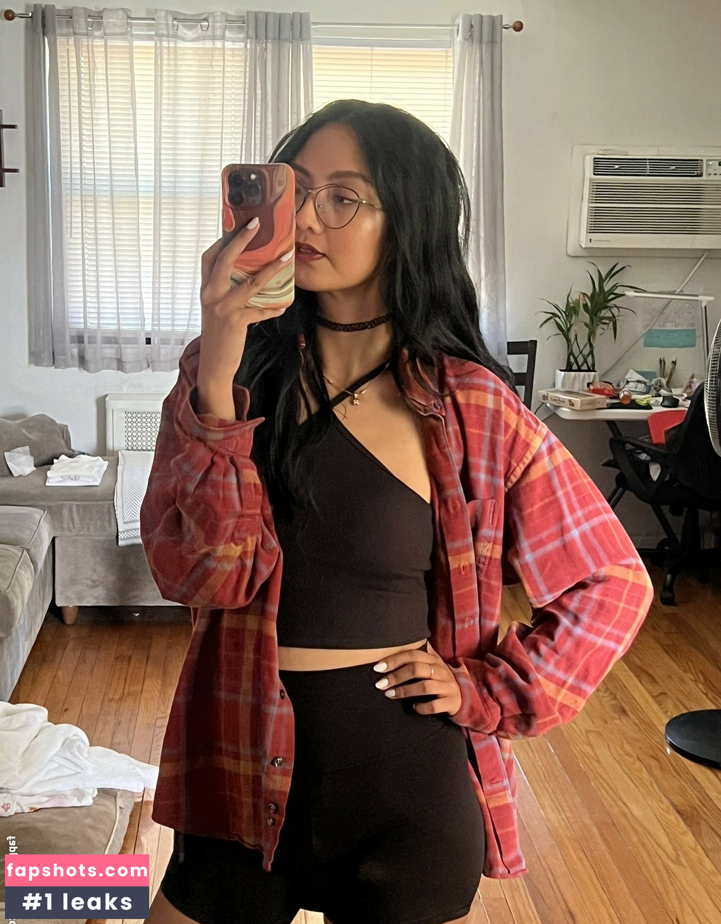 Raine gallery photo #17