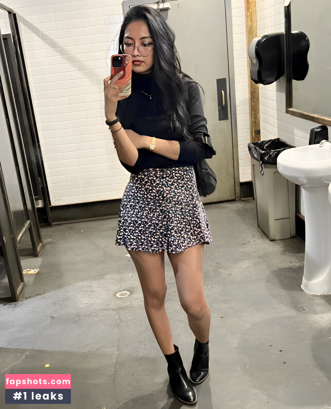 Raine gallery photo #22