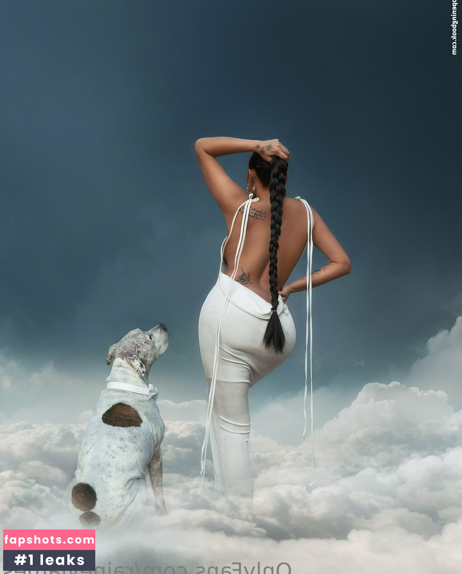 Rainey James gallery photo #25