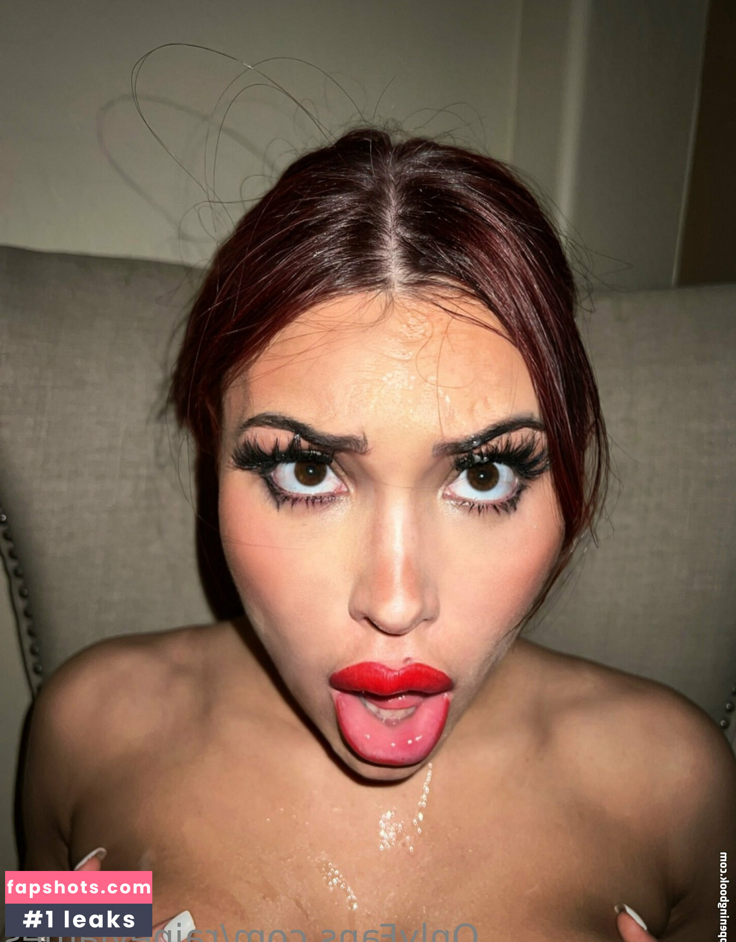 Rainey James gallery photo #34