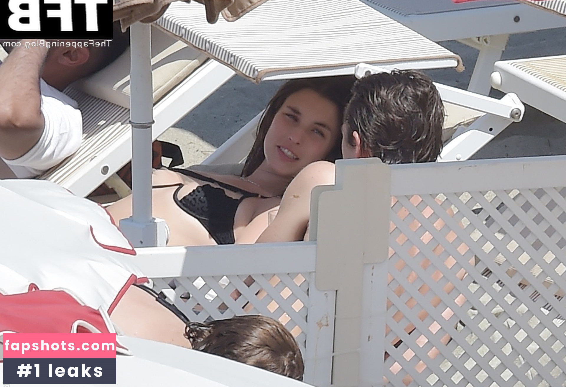 Rainey Qualley gallery photo #31