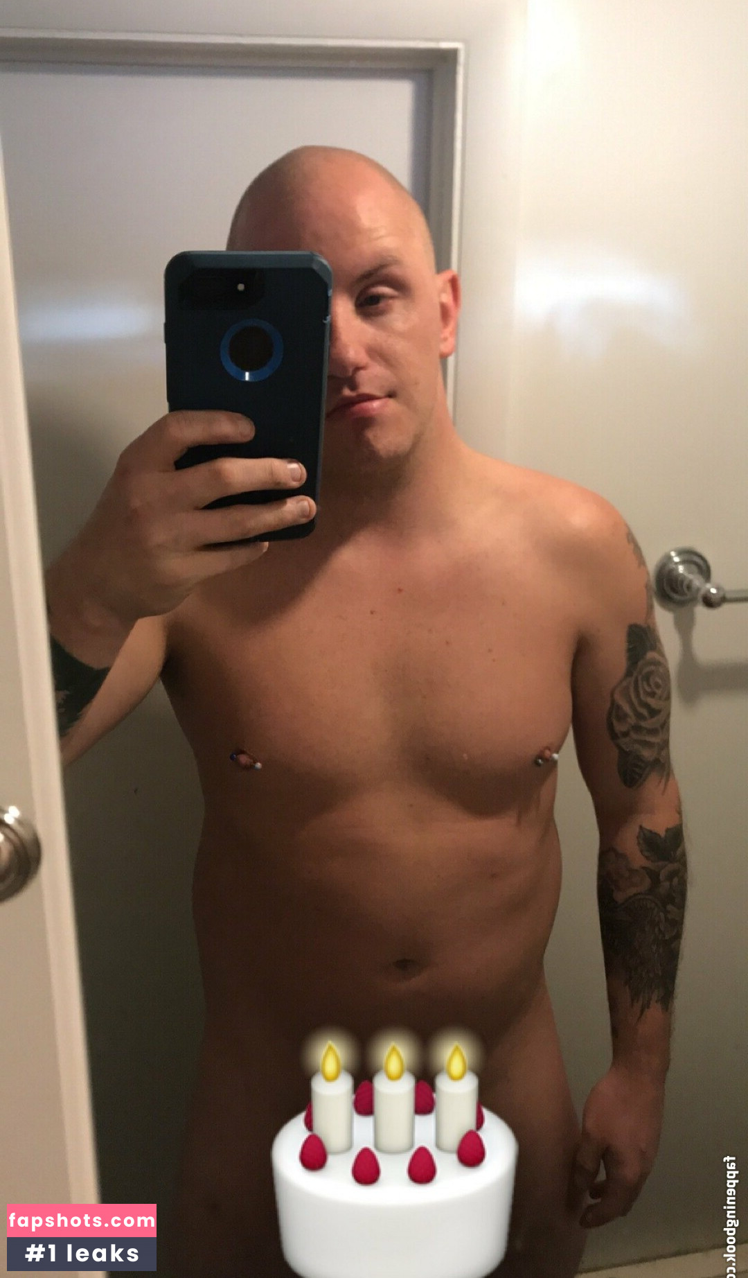 ranting_riley gallery photo #2